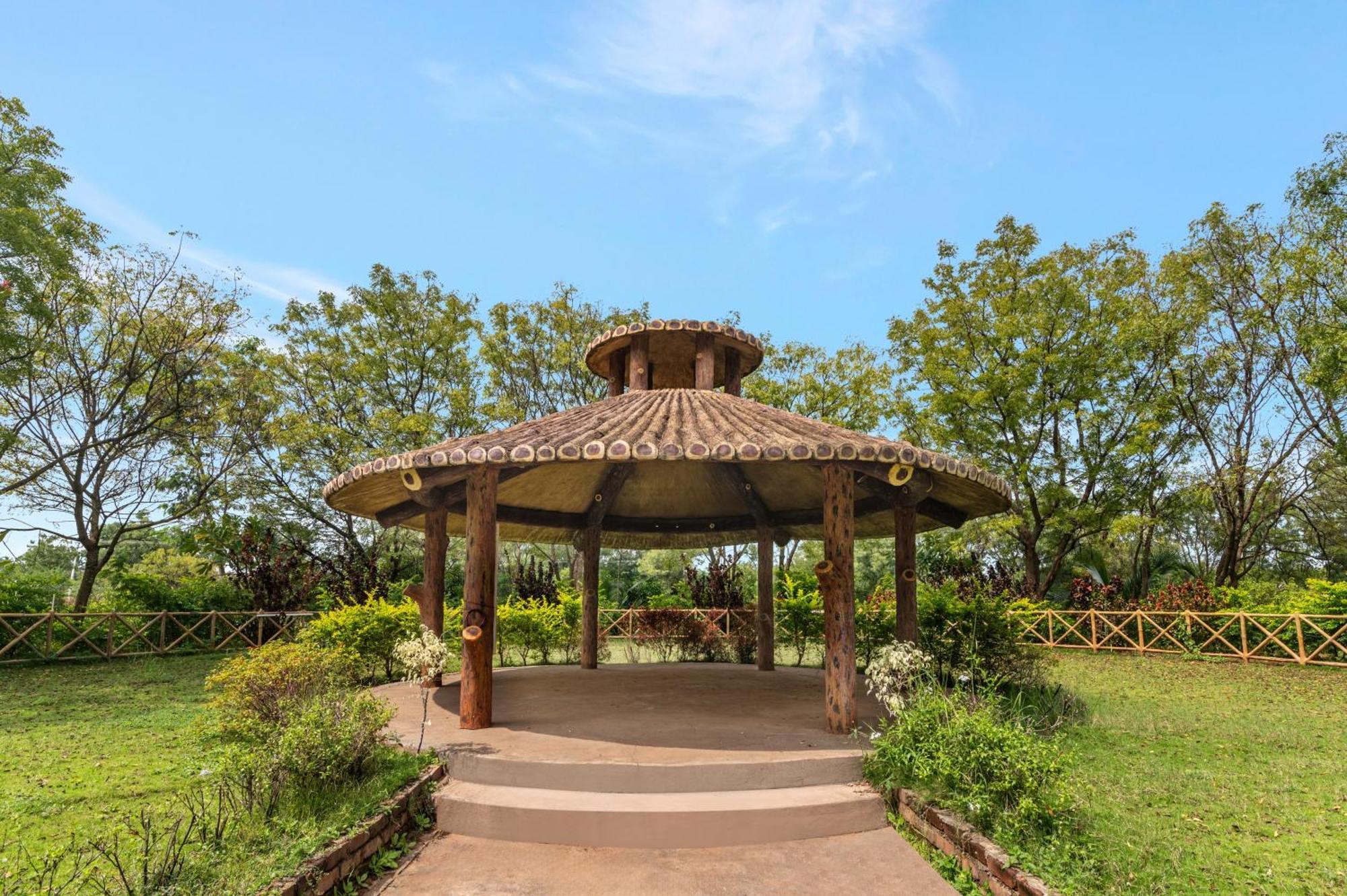 Sterling Banashree Badami Hotel Exterior photo